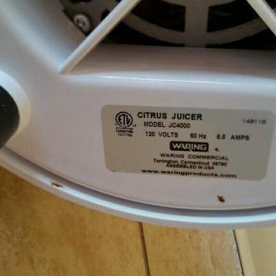 model JC40000 ?Citrus commercial  juicer  by waring plastic inset is cracked ?