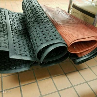 3rubber floor mats