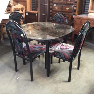 Dining tables 