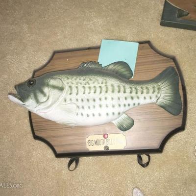 TALKING FISH ON WALL PLAQUE