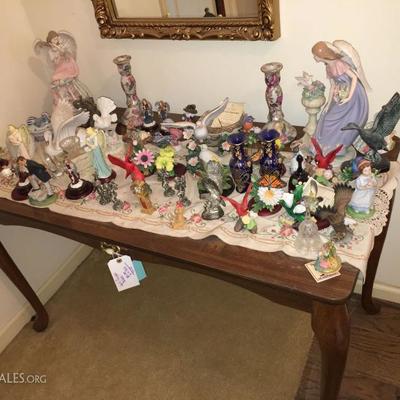FOYER TABLE, FIGURINES, PEWTER ITEMS
