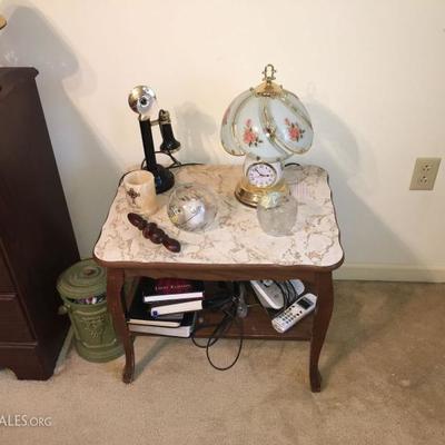SMALL TABLE, LAMPS, PHONE