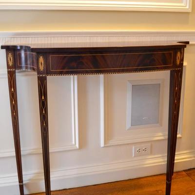 Stickley Hepplewhite console table (1/2)