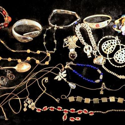 Large Lot of Vintage Jewelry with Silver Gems etc