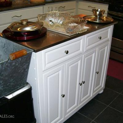 Portable kitchen island - stainless top