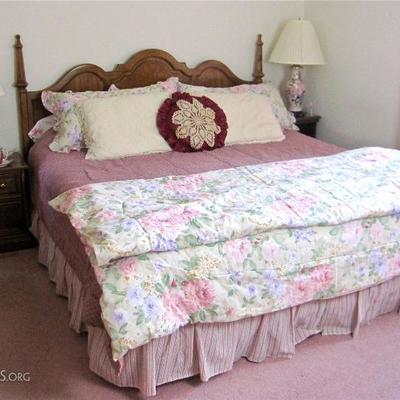 bedroom suite by Thomasville - king bed, wardrobe, dresser with mirror, & two nightstands