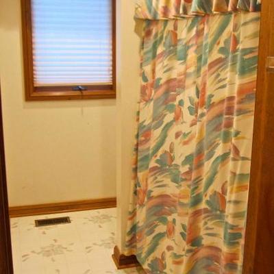 Matching balloon valance and shower curtain
