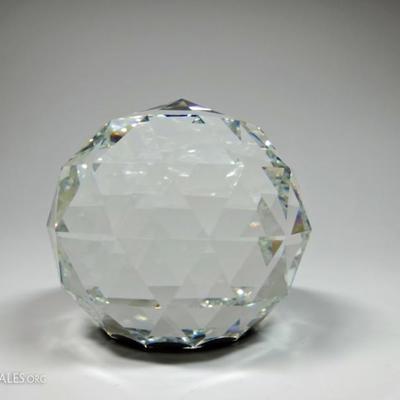 FACETED CRYSTAL PAPERWEIGHT