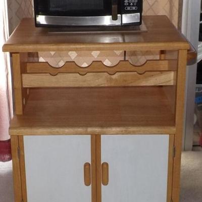 AM042 Wooden Kitchen Cart & Danby Microwave Oven
