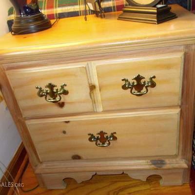 Thomasville 2 drawer nightstand $78
26 X 16 X 23 1/2