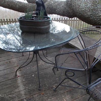 Metal table and 4 chairs $125
42