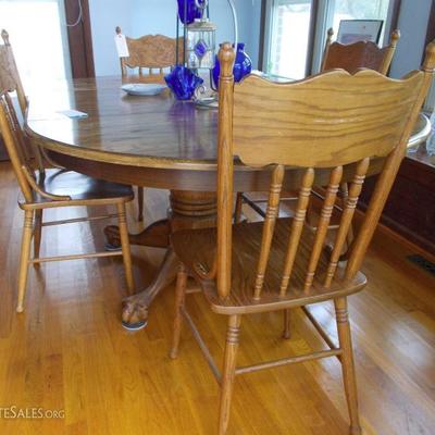 Oak dining table $99
72 X 47 1/2 X 30