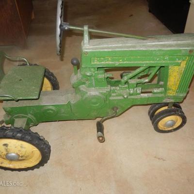 1950s all original peddle tractor