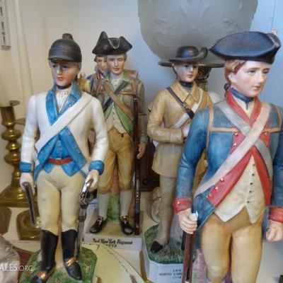 QUALITY PORCELAIN SIGNED EARLY AMERICAN SOLDIERS 