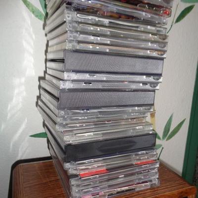 100'S MUSIC CD'S TO SELECT FROM IN EXCELLENT CONDITION