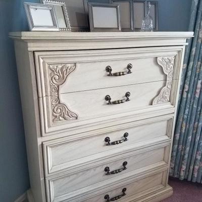 Bedroom Set Chest of Drawers