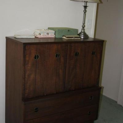 Mid century modern bedroom set by Lenoir House (Chest of drawers, double mirror dresser, nightstand)