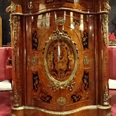 FRENCH EMPIRE STYLE MARQUETRY CHEST WITH MARBLE TOP AND GILT ORMOLU