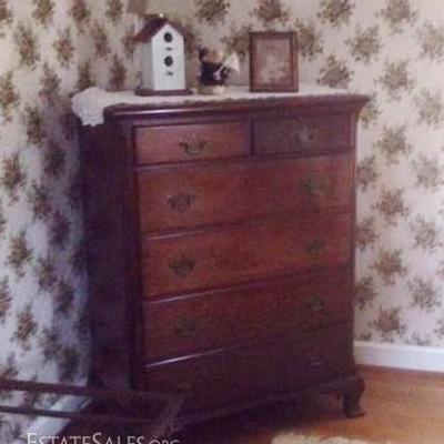 Tall mahogany chest of drawers 