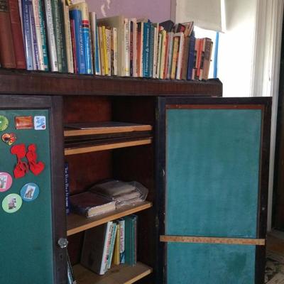 chalkboard panels inside, too!