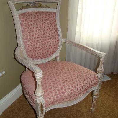 vintage white / pink accent chair 