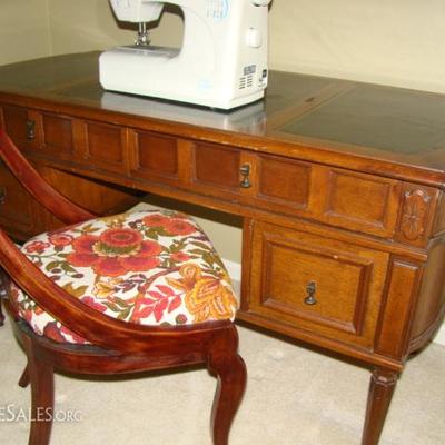 sewing machine table and chair 