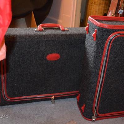 Midcentury Skyway luggage in great condition!