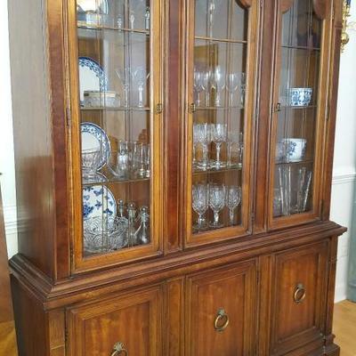 Drexel China Cabinet in Excellent Condition