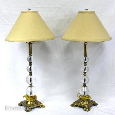 A pair of lamp with brass mount