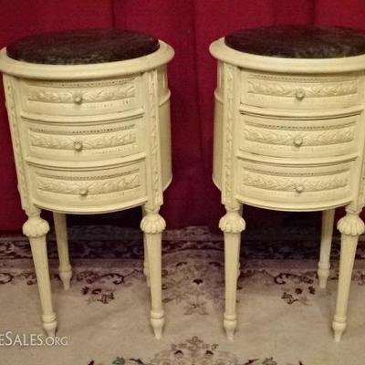 PAIR ROUND LOUIS XVI STYLE TABLES WITH MARBLE TOPS AND 3 DRAWERS, WHITE FINISH