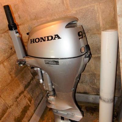 Honda boat motor, purchased new may 2016 not used, 9.9 hsp 5 inch rope pull start1