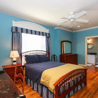 Thomasville Queen Bedroom Suite