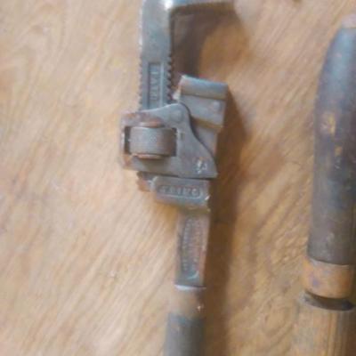 ANTIQUE PIPE WRENCH