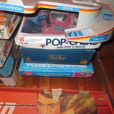 TONS OF VINTAGE TOYS AND GAMES