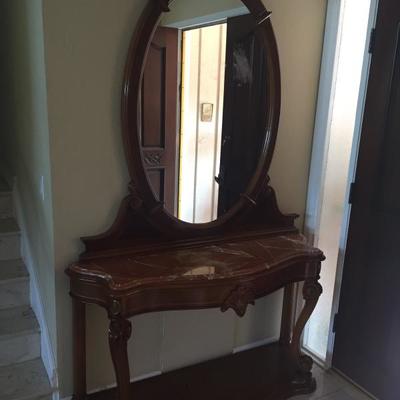 Entrance table with mirror!   BEAUTY