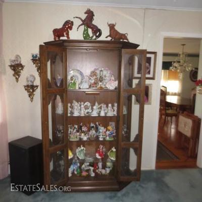 Lighted Large Thomasville Curio Cabinet