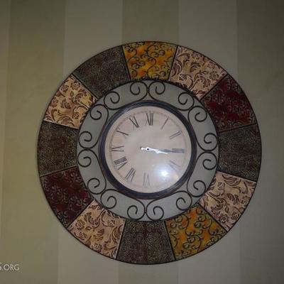round wall clock 