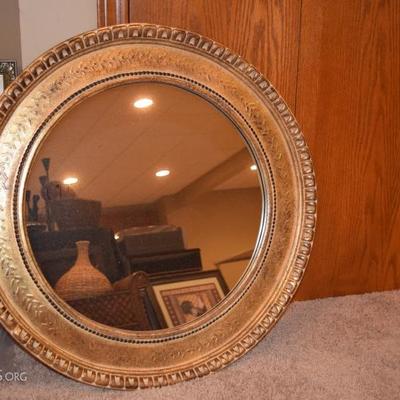 round wall mirror 