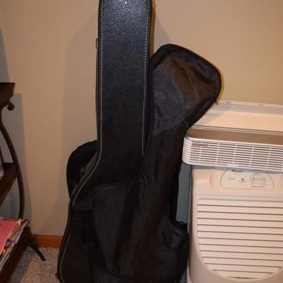 acoustic guitar case 