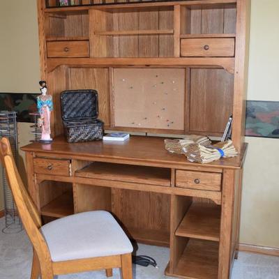 desk with hutch 