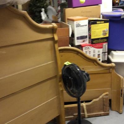 Vintage charm in this all-wood bed with headboard, footboard & rails. $100