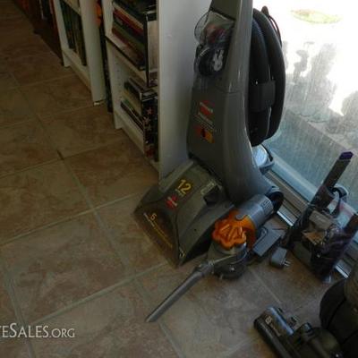 Carpet steam cleaner