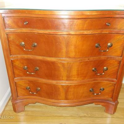 Chest of drawers $695
35 X 18 X 32