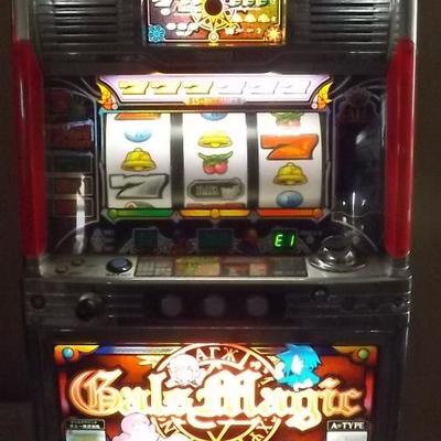 WNT011 Sammy Gals Magic Skill Stop Arcade Slot Machine 
