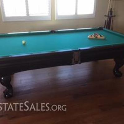 Brunswick 9ft Pool Table with Accessories
