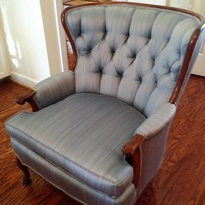 French Style Tuffed Arm Chair