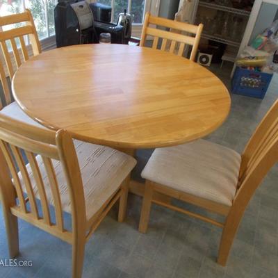 4 Nevada chairs and drop leaf table $125
table 40 X 29