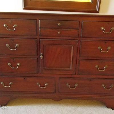 Dresser $595
54 X 19 X 35