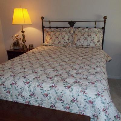 Royal Country Retreats iron bed $350
queen size