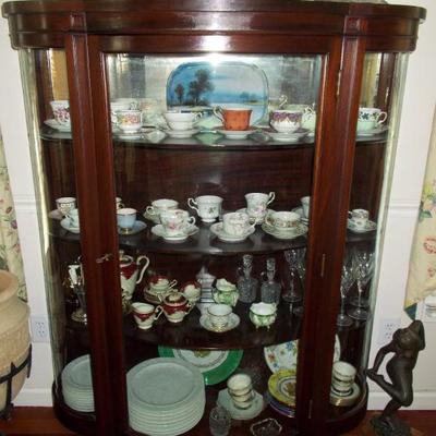 Antique bow fronted mahogany china cabinet $225
44 X 17 X 59